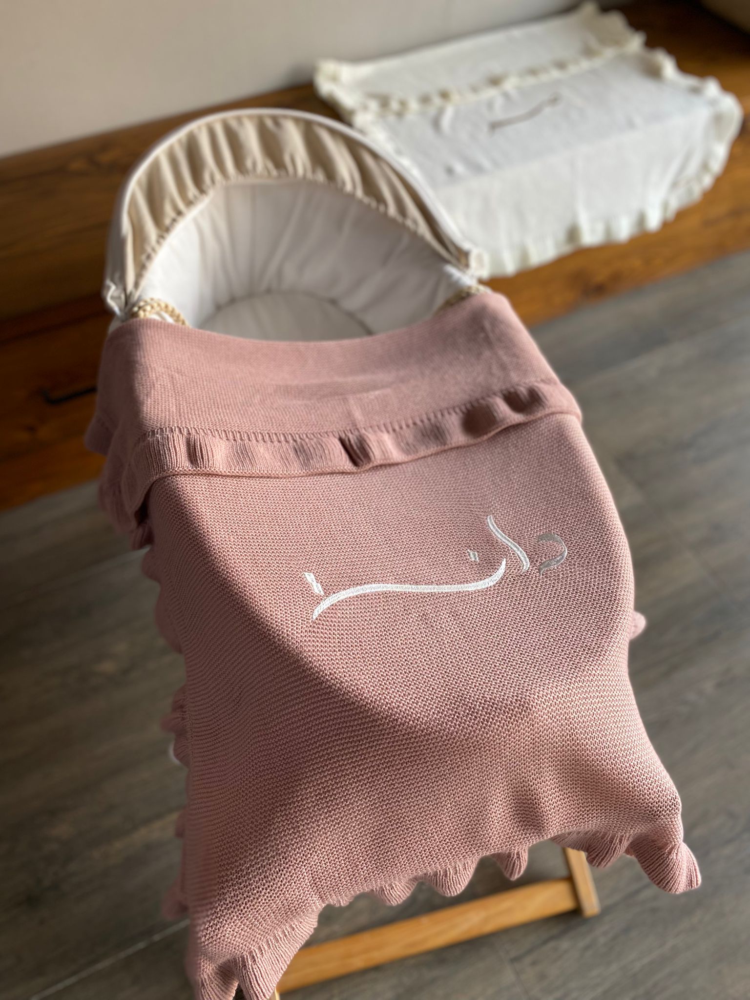 ruffle-knit-blanket